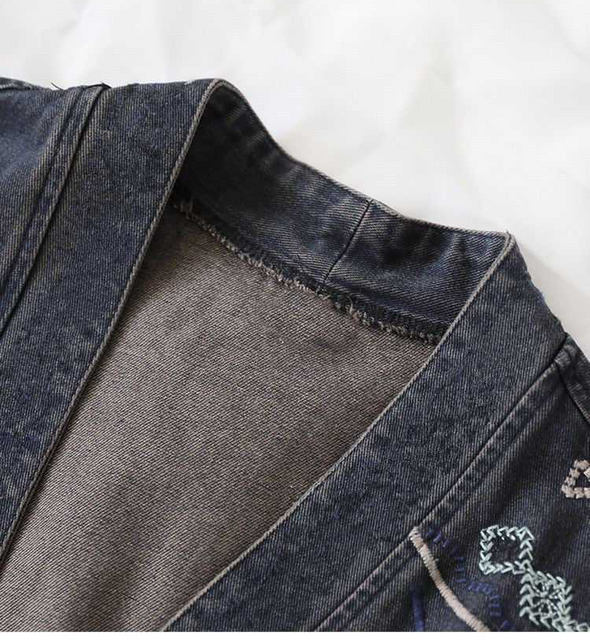 大人カジュアル　刺繍入り　デニムジャケット　ジャケットアウター
