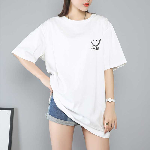 大きいサイズレディースTシャツ　【4XL~8XL】スマイル　おしゃれプリント　ゆったり　お尻すっぽり