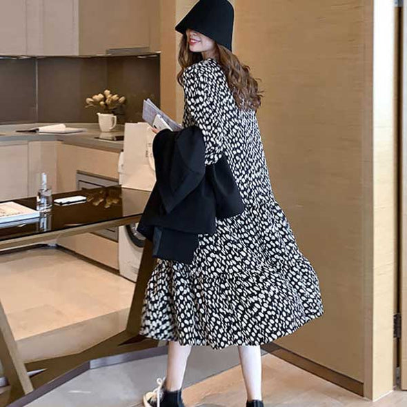 韓国ファッション　ドット柄　ロングワンピース　スカラップ　フレアワンピース